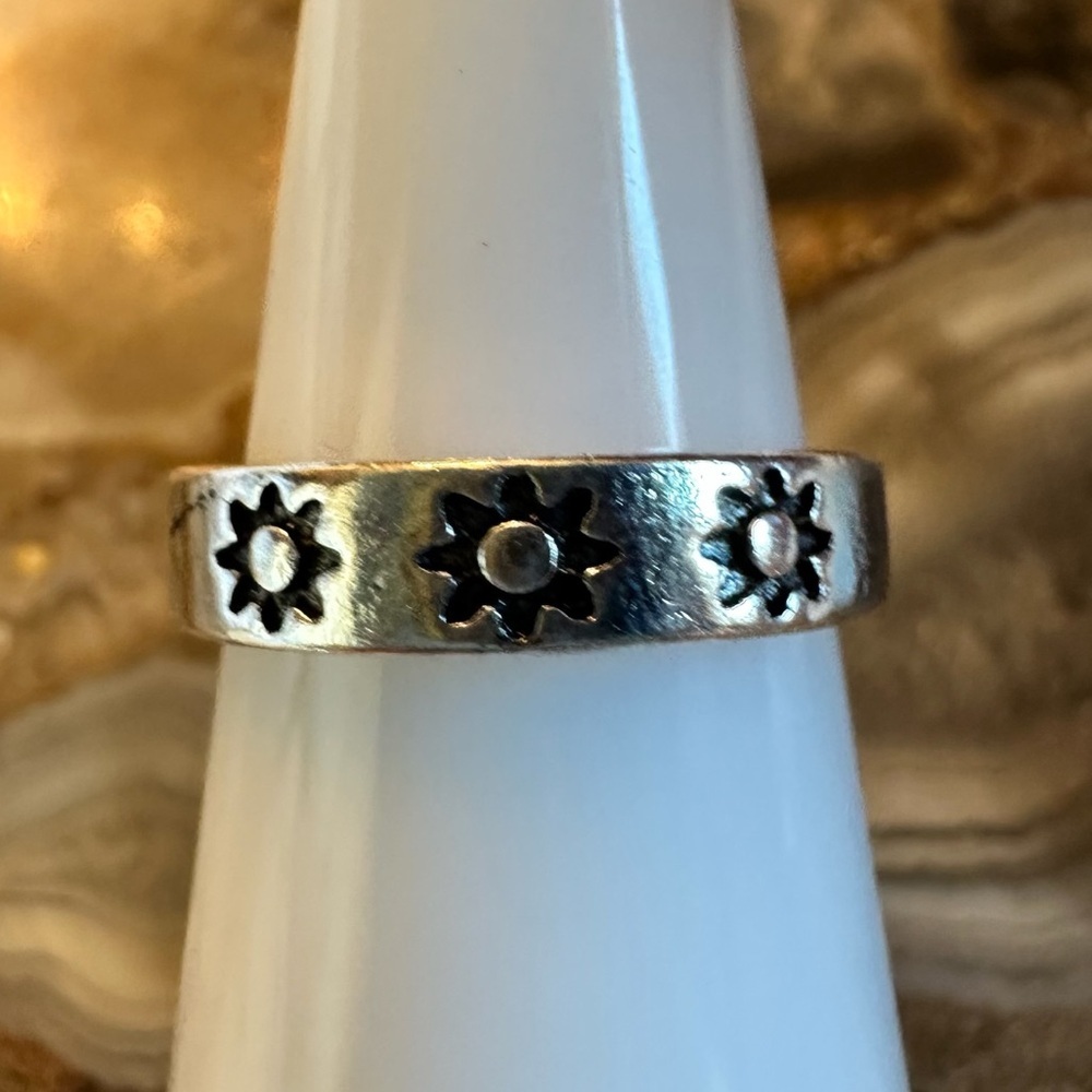 3200 Chic Silver Floral Women's Ring